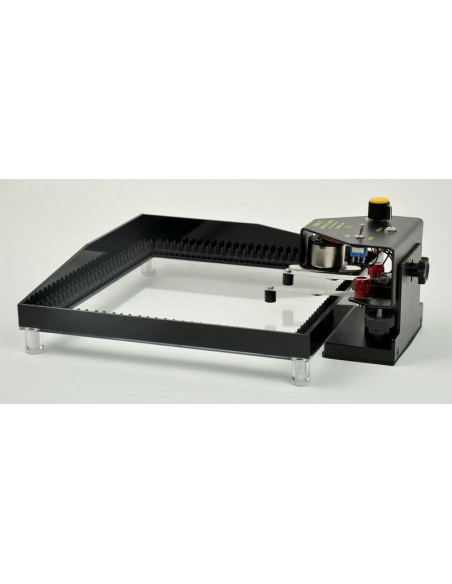 Valovi na vodi s regulatorom broja okretaja